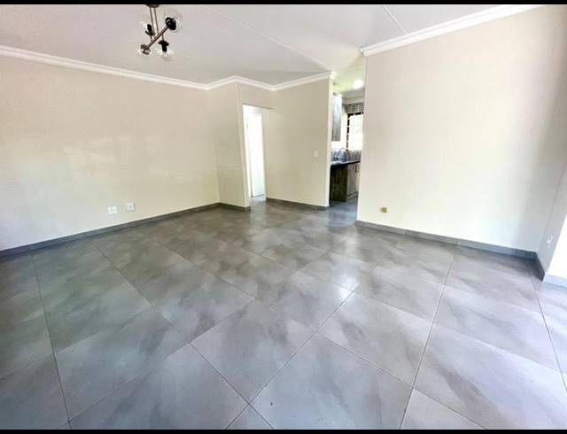 3 BEDROOM TOWNHOUSE FOR SALE IN NOORDHEUWEL